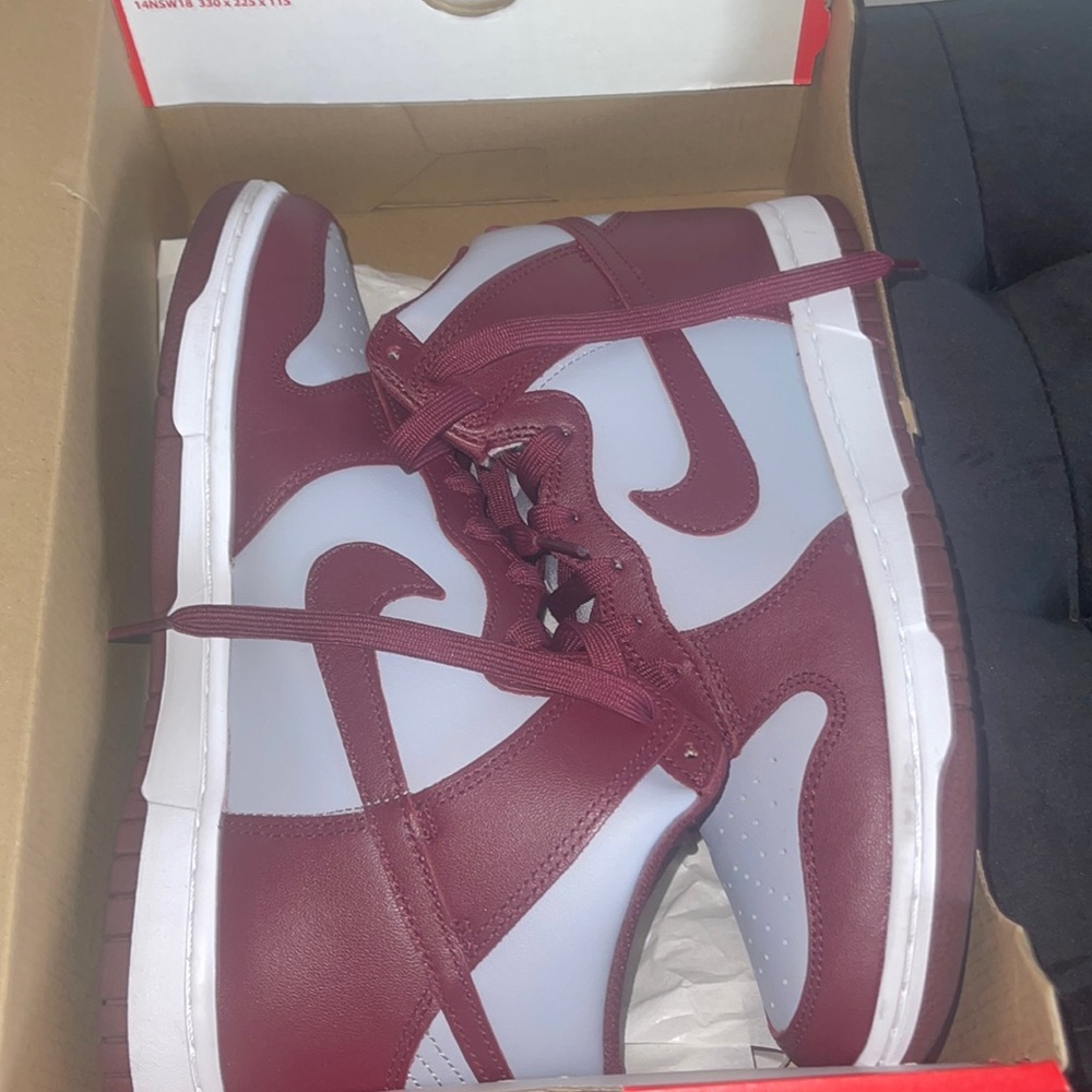 Nike Dunks Hi Retro Men’s size 8 Women’s 9.5